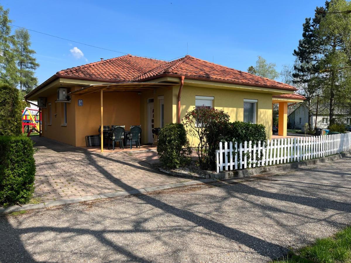 Villa Gracia Patince Dış mekan fotoğraf