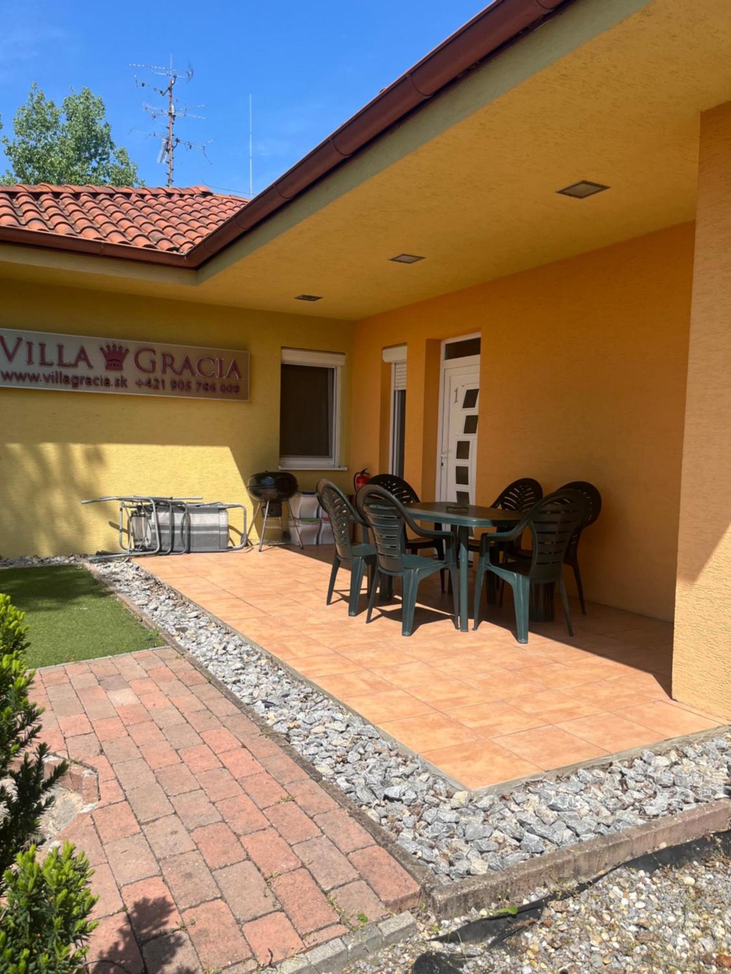 Villa Gracia Patince Dış mekan fotoğraf