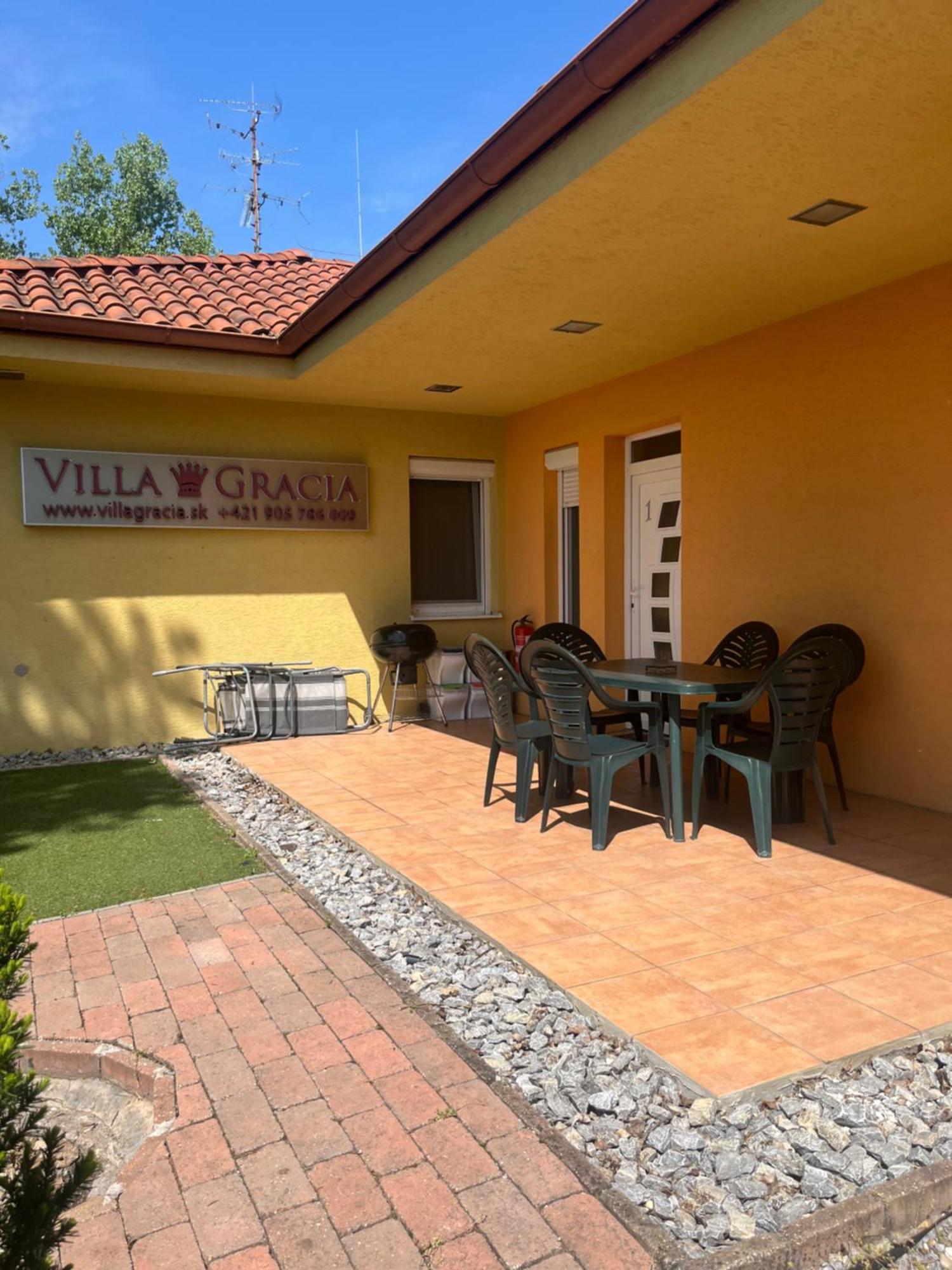 Villa Gracia Patince Dış mekan fotoğraf