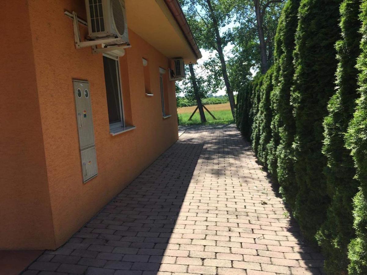 Villa Gracia Patince Dış mekan fotoğraf